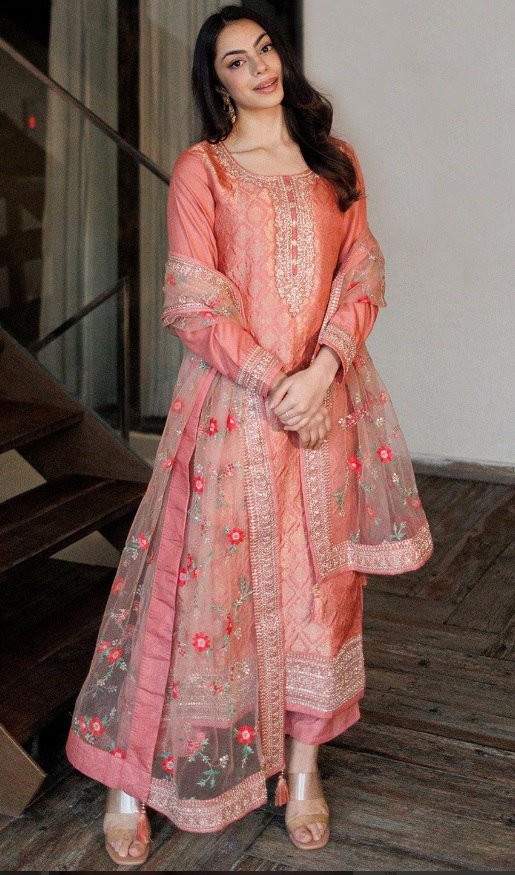 Women Peach-Coloured Floral Kurta with Trousers & Dupatta