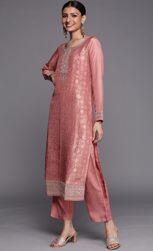 Women Peach-Coloured Floral Kurta with Trousers & Dupatta - Image 4